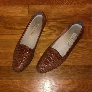 Vintage leather weave loafer